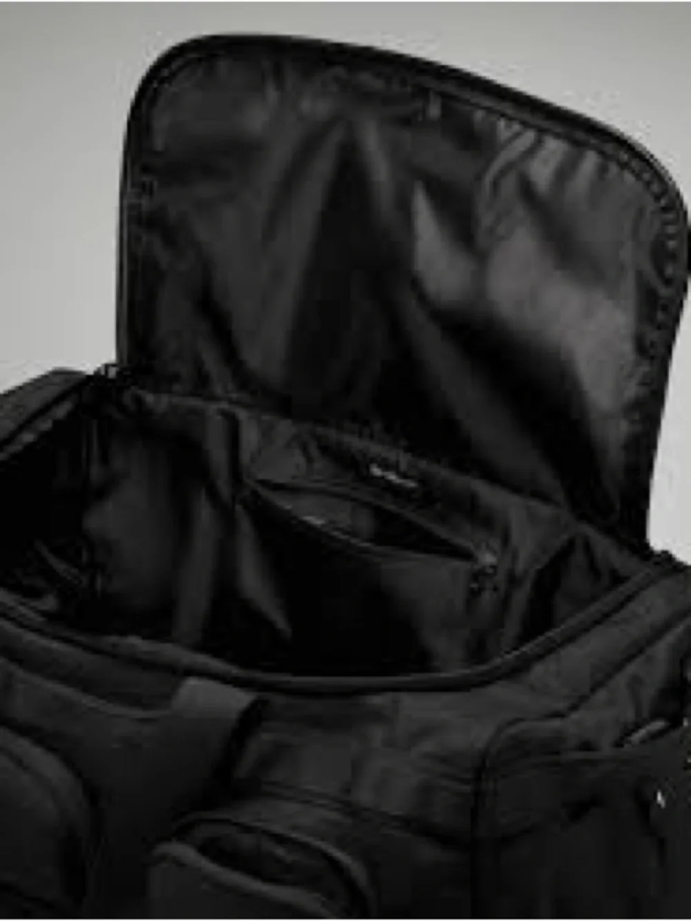 Lululemon Cruiser Duffle Bag Black Unisex Multi-Pocket Travel Bag